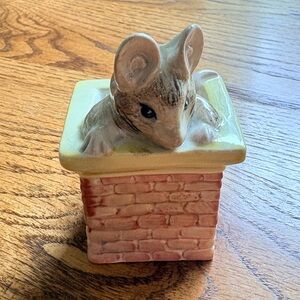 Vintage 1987 Royal Albert England Tom Thumb Beatrix Potter figurine- nursery